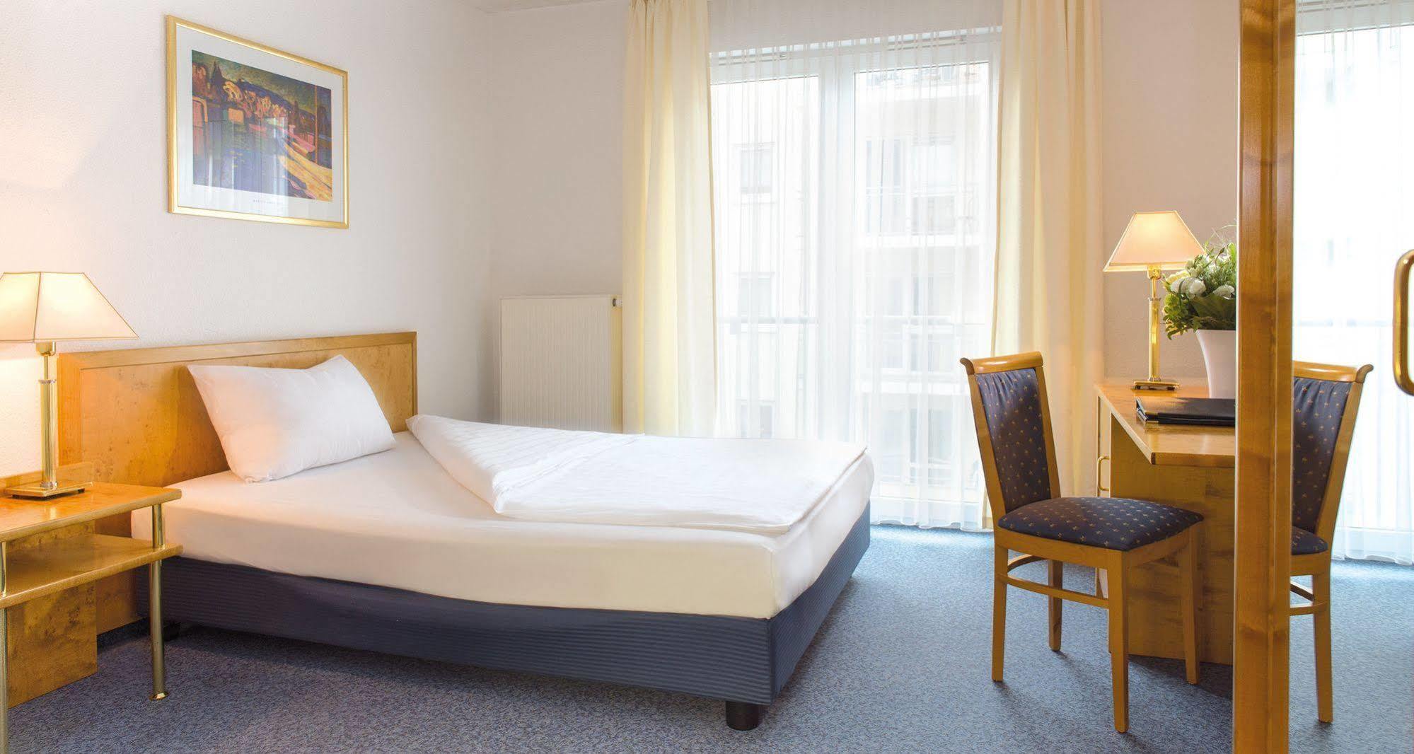 Victor'S Residenz-Hotel Gummersbach Exteriör bild