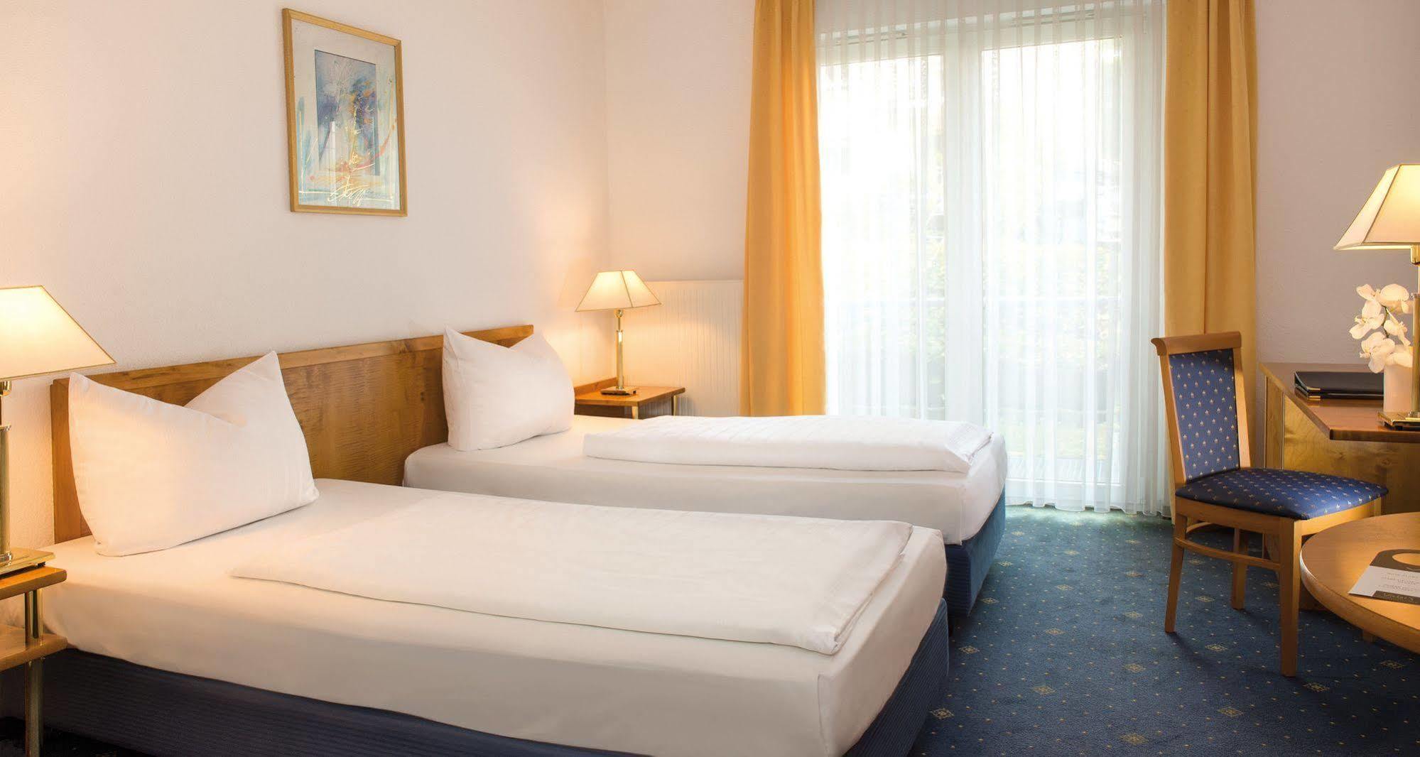 Victor'S Residenz-Hotel Gummersbach Exteriör bild